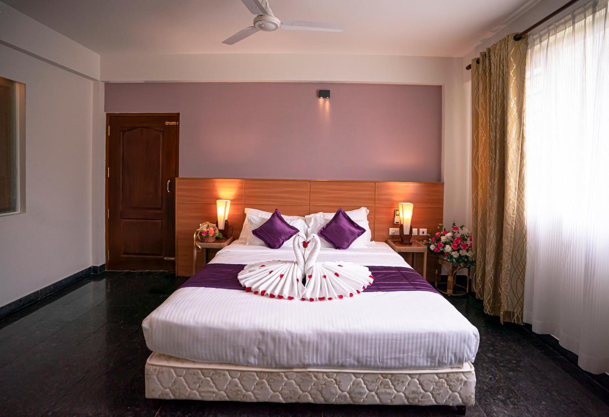 Peppervine Hotel Thekkady Habitación foto